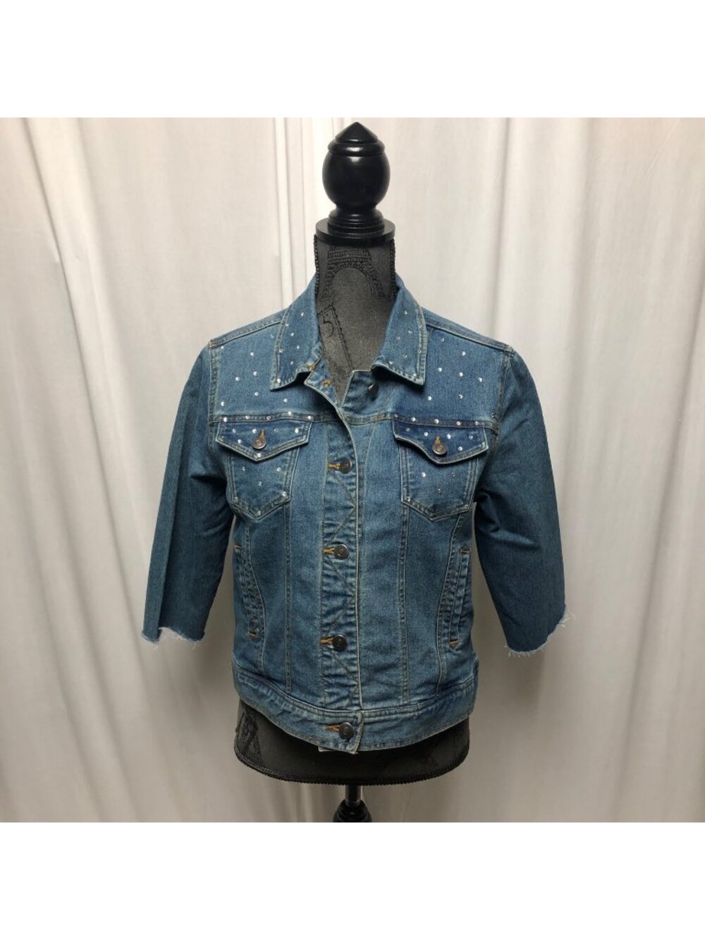 H and J Stretch Jean Jacket Rhinestones Womens Size Medium Denim Buttoned